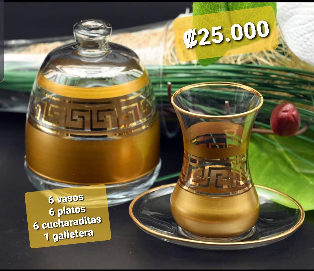 Los Sets de Vasos, Platos y Cucharitas de Té Turco